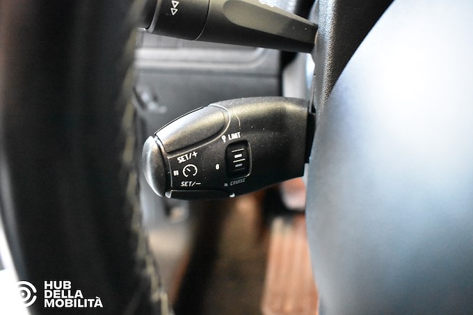 PEUGEOT 2008 PureTech 82 Allure